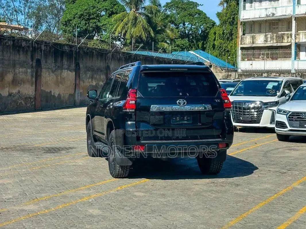 Toyota Land Cruiser Prado 4.0 Petrol TX 2019 Matt Black