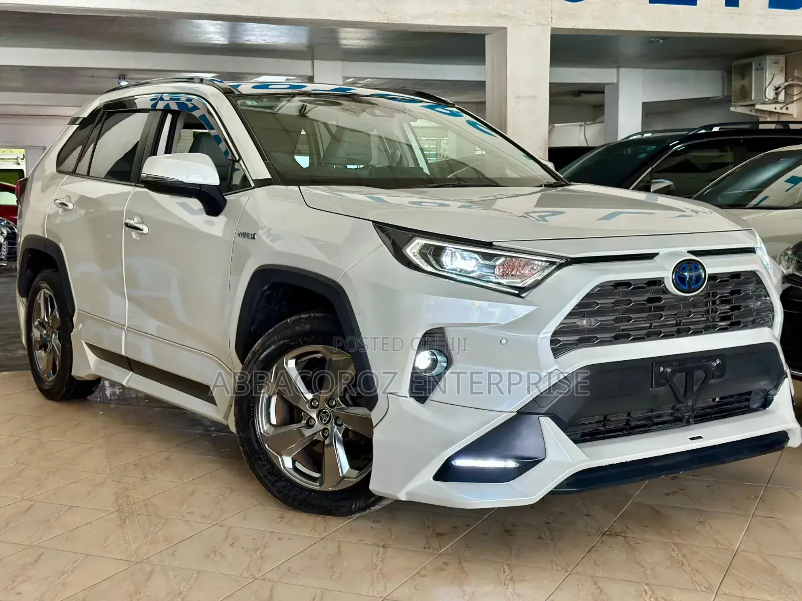 Toyota RAV4 Hybrid 2019 Pearl