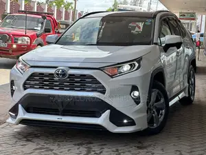 Toyota RAV4 Hybrid 2019 Pearl