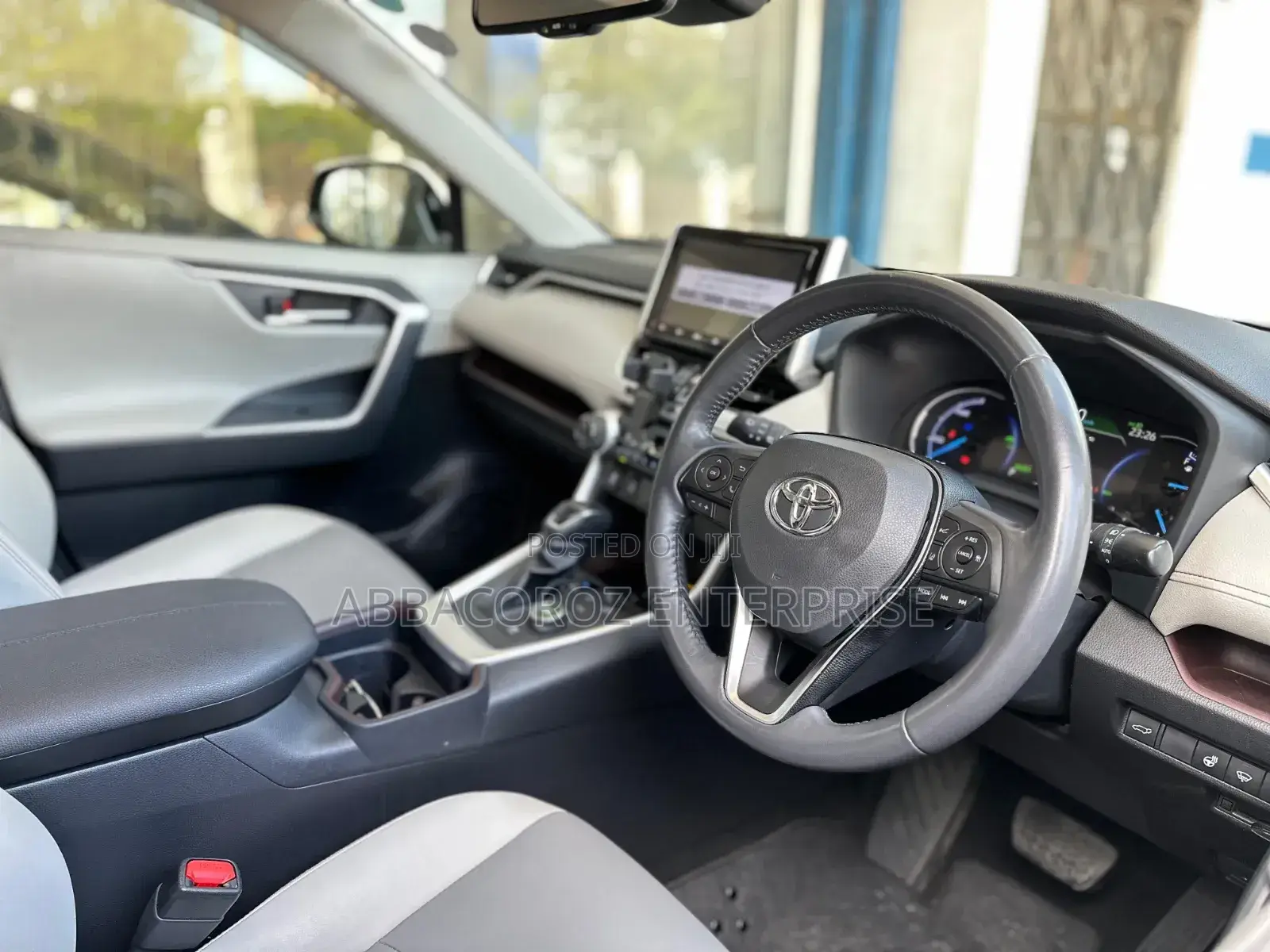 Toyota RAV4 Hybrid 2019 Pearl