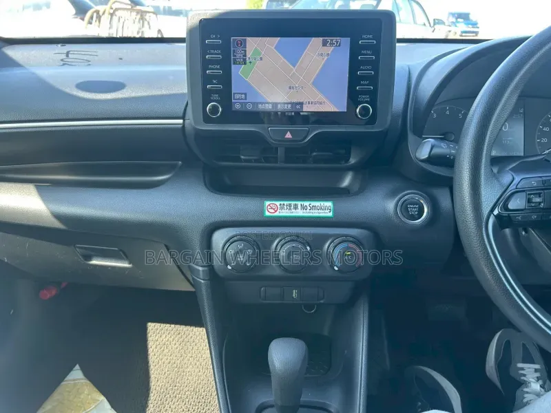 Toyota Yaris 2019 White