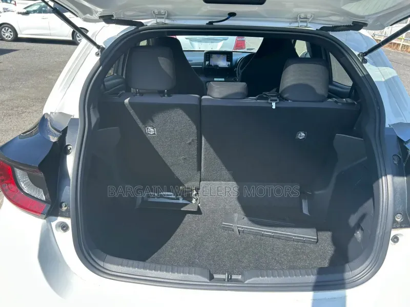 Toyota Yaris 2019 White