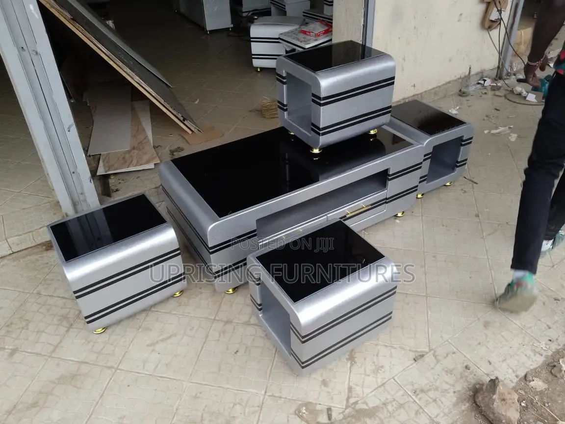 Coffee Table Gray and It's 4 Stools