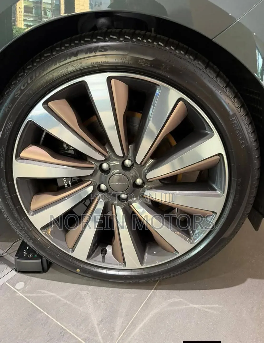 Land Rover Range Rover 2023 Gray