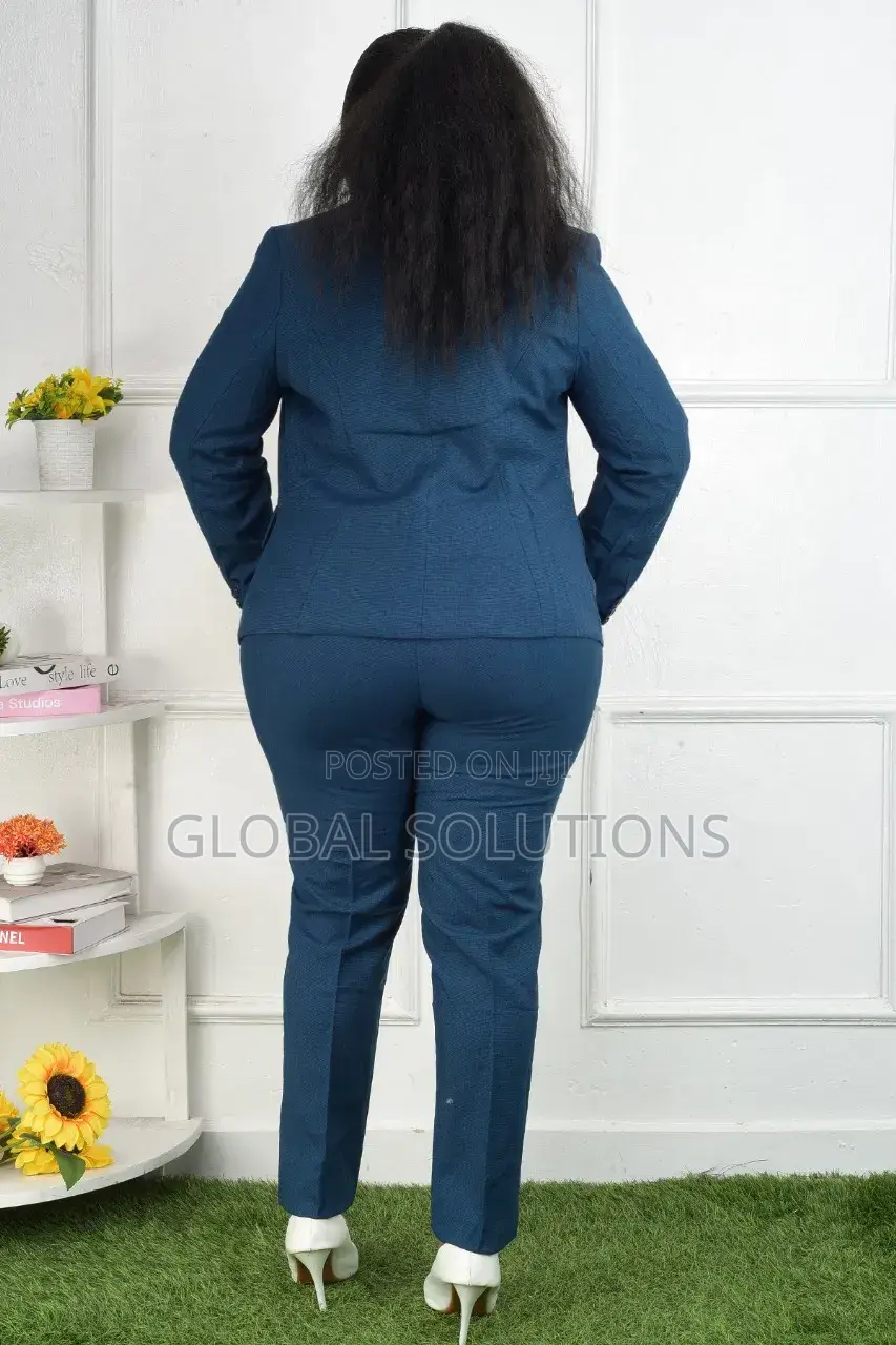 Classy Ladies' Trouser Suit in Black With a Textured Pattern