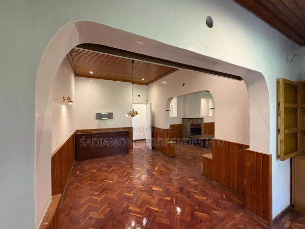 4bdrm Villa in Spring Valley for rent - thumbnail 3