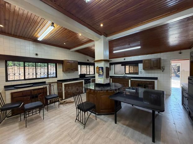 4bdrm Villa in Spring Valley for rent - thumbnail 6