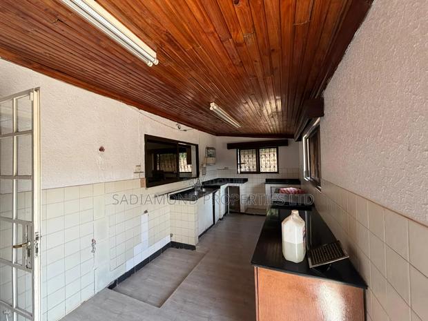 4bdrm Villa in Spring Valley for rent - thumbnail 8