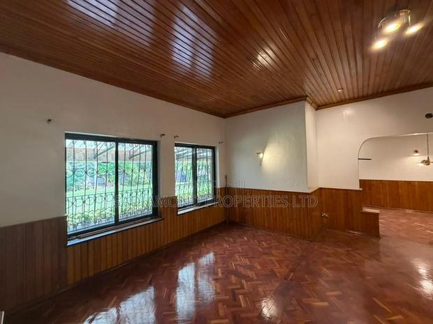 4bdrm Villa in Spring Valley for rent - thumbnail 9