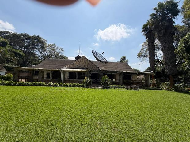 4bdrm Villa in Spring Valley for rent - thumbnail 18