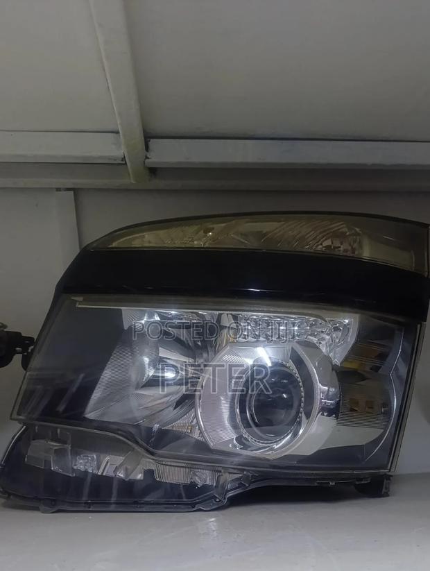 Voxy 2010 Headlight Nonzen