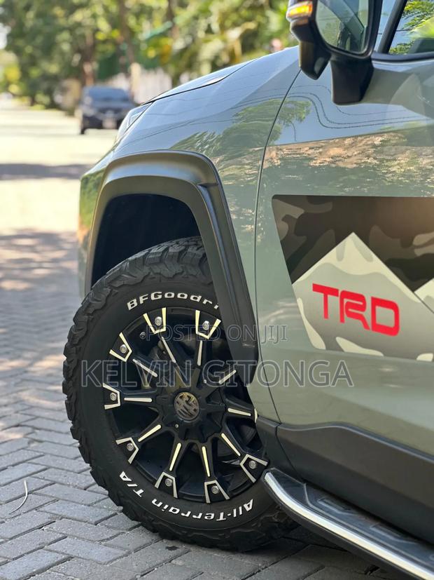 Toyota RAV4 2019 Green - thumbnail 9