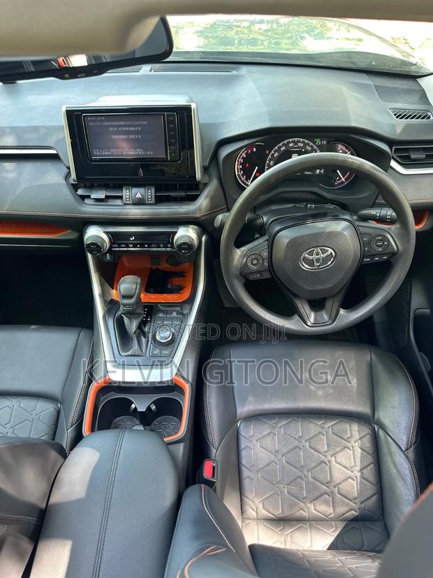 Toyota RAV4 2019 Green - thumbnail 10