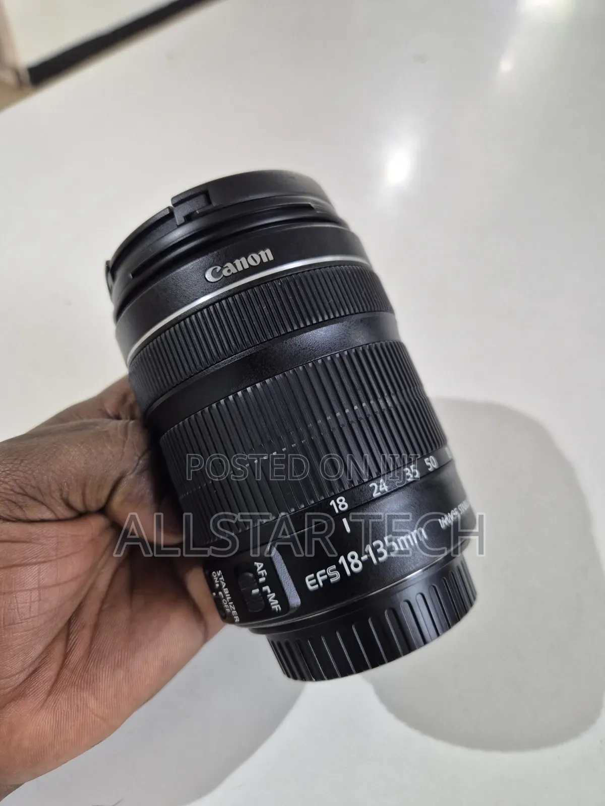 Canon Ef-S 18-135mm F/3.5-5.6 Is STM Lens Clean as New.