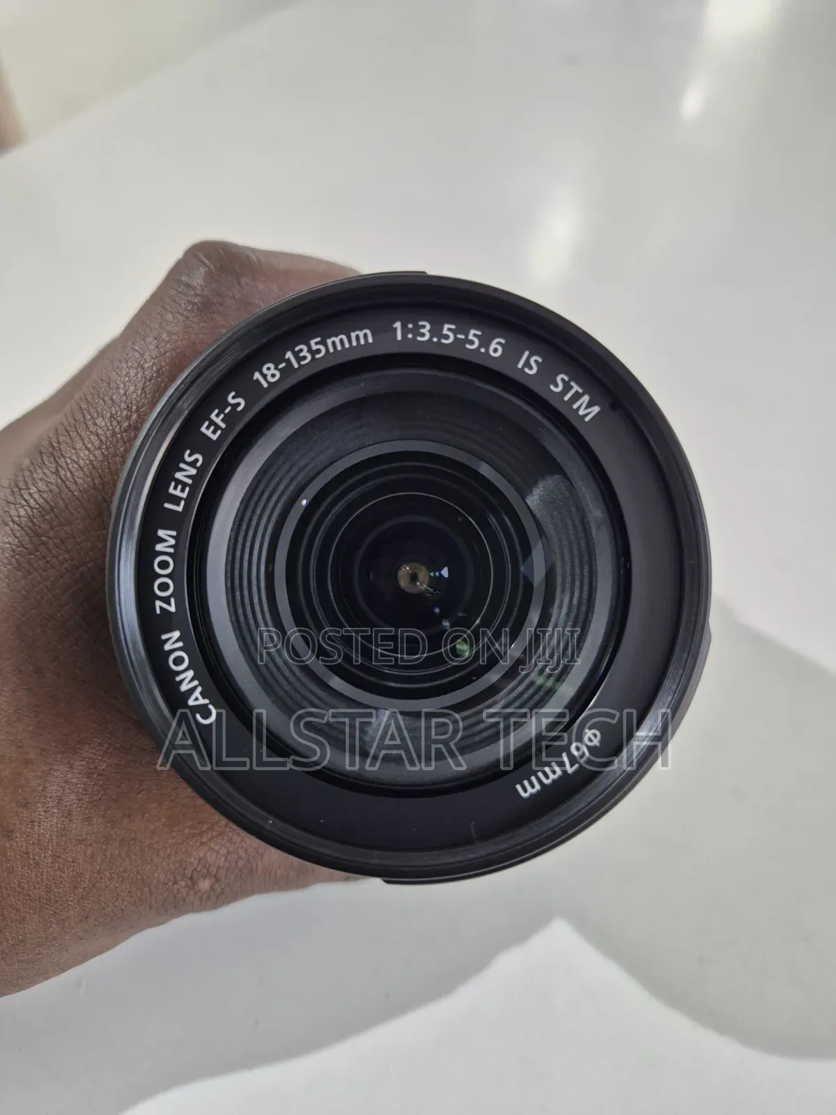 Canon Ef-S 18-135mm F/3.5-5.6 Is STM Lens Clean as New.