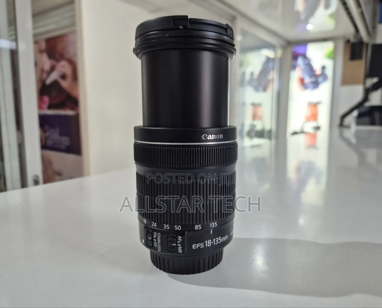 Canon Ef-S 18-135mm F/3.5-5.6 Is STM Lens Clean as New.