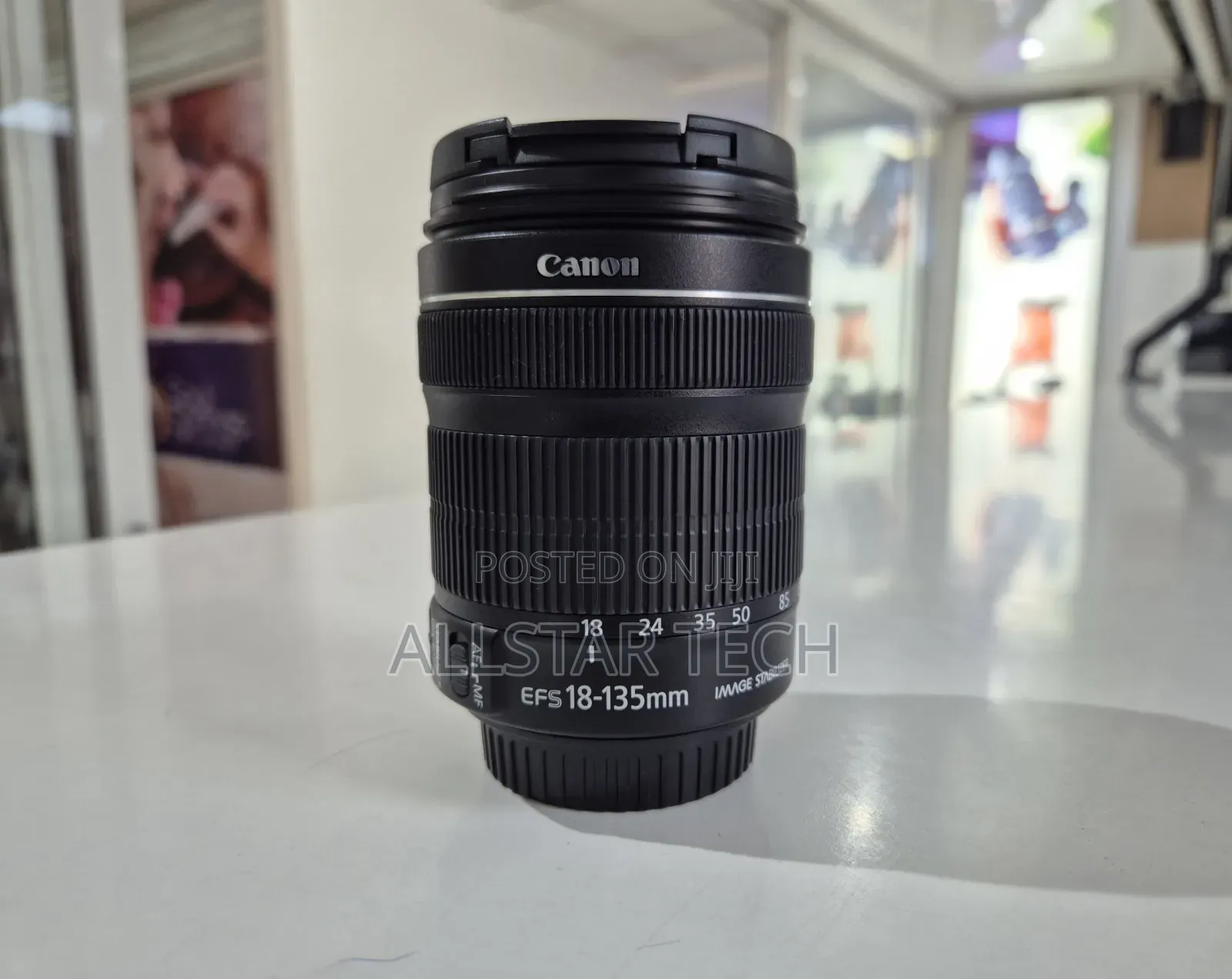Canon Ef-S 18-135mm F/3.5-5.6 Is STM Lens Clean as New.