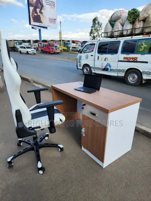 White Gaming Chair Set