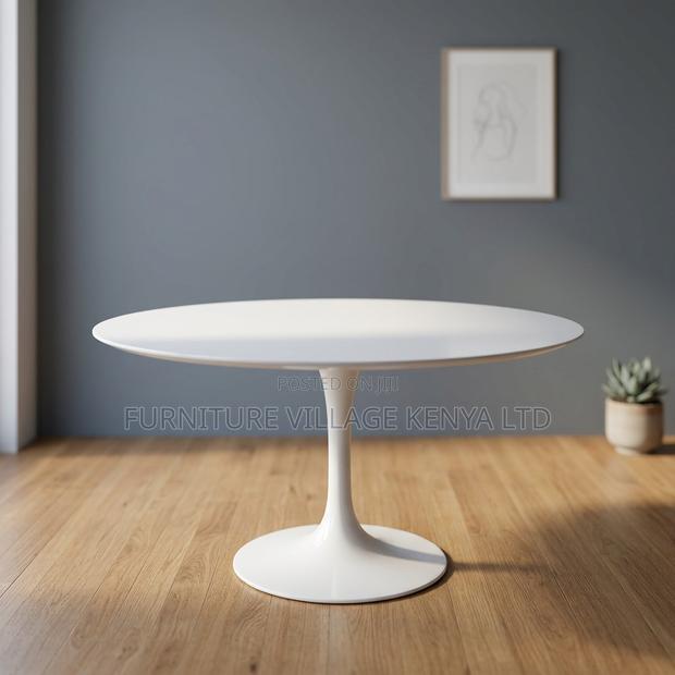Round White Home Dining Table. - thumbnail 5