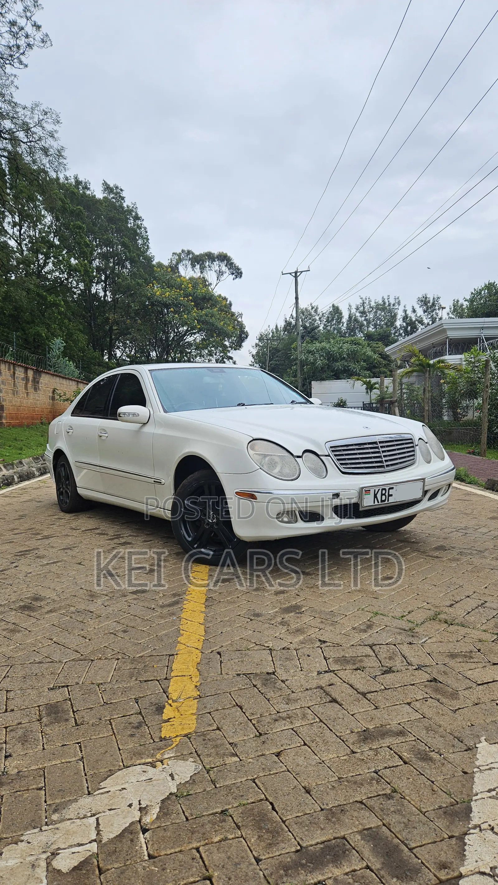 Mercedes-Benz E200 2006 White