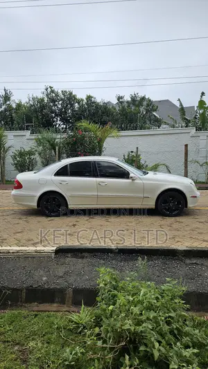 Mercedes-Benz E200 2006 White