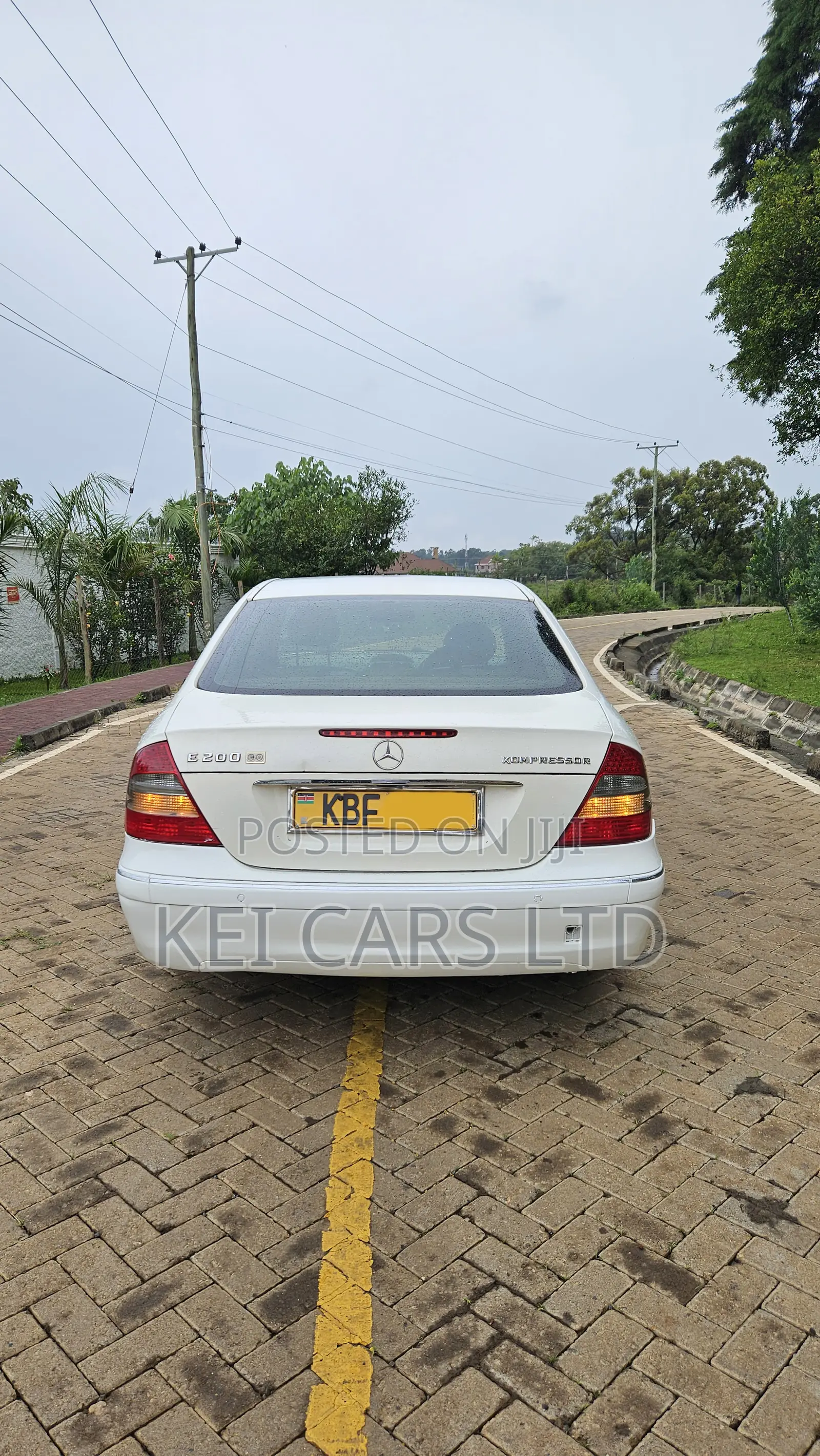 Mercedes-Benz E200 2006 White