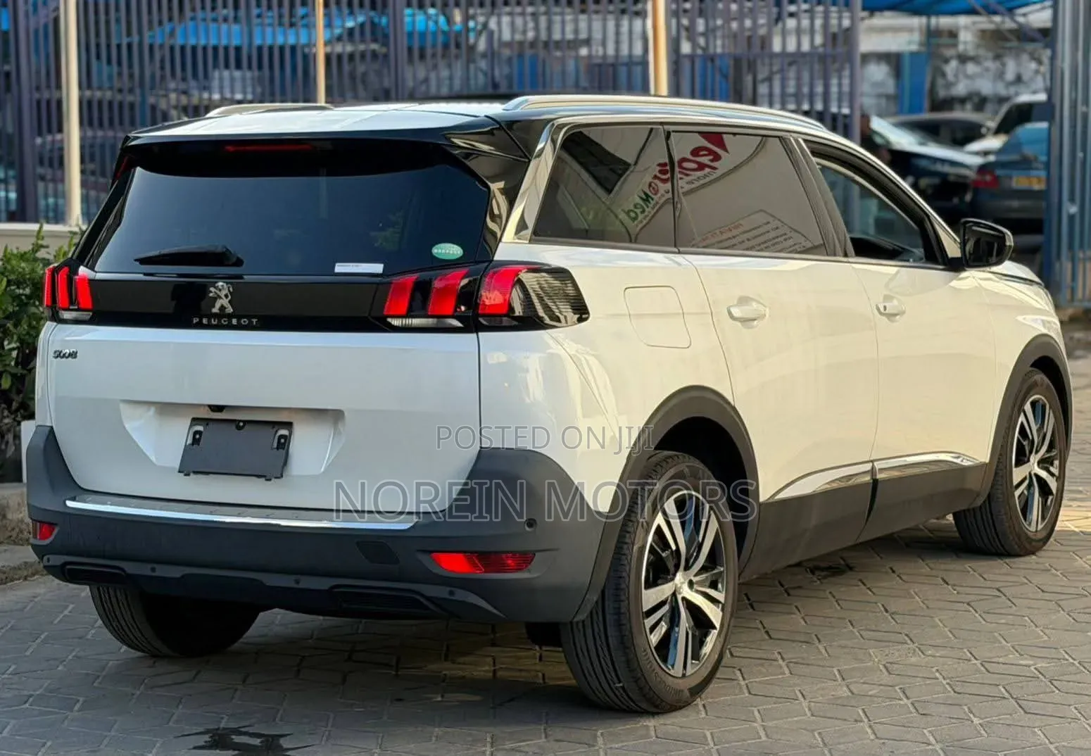 Peugeot 5008 2020 Off white