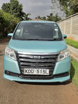 Toyota Noah 2.0 FWD (8 Seater) 2015 Burgundy