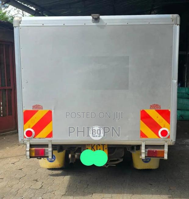 Mazda Bongo Pickup 2011 White - thumbnail 5