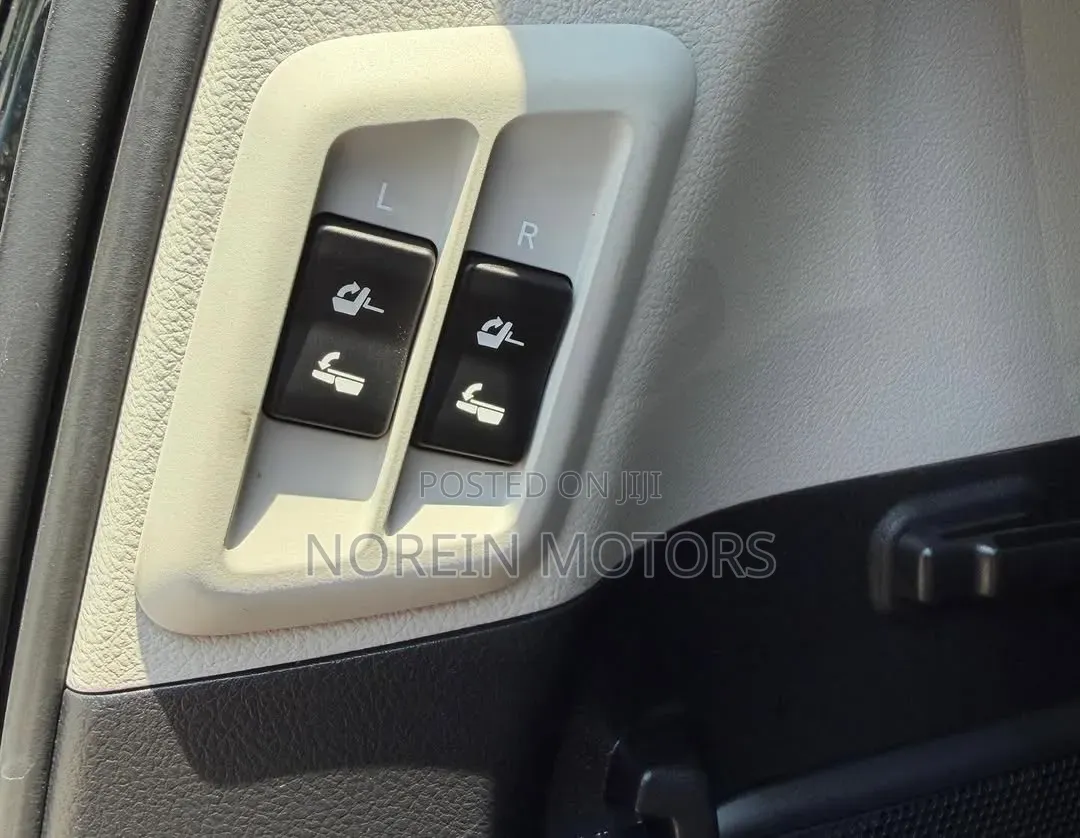 Toyota Land Cruiser Prado 4.0 Petrol TX 2020 Off white