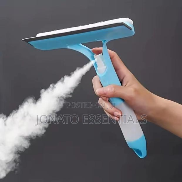 3 in 1 Window Squeegee Cleaner With Built-in Spray Bottle - thumbnail 4