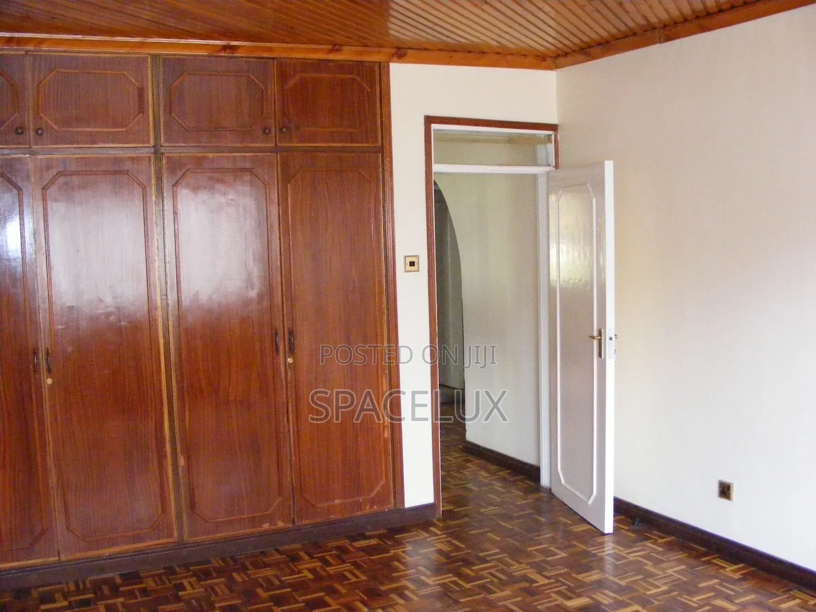 4bdrm Townhouse/Terrace in Lavington, Valley Arcade for sale