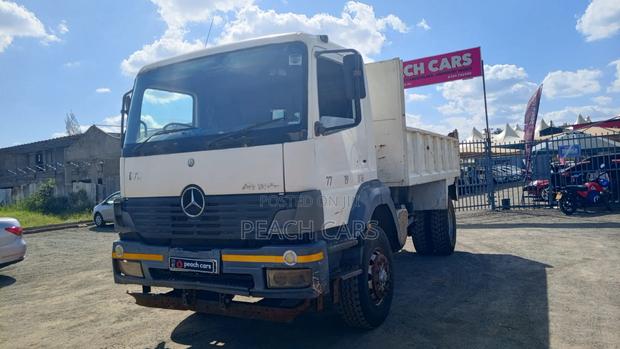 Mercedes Benz Tipper
