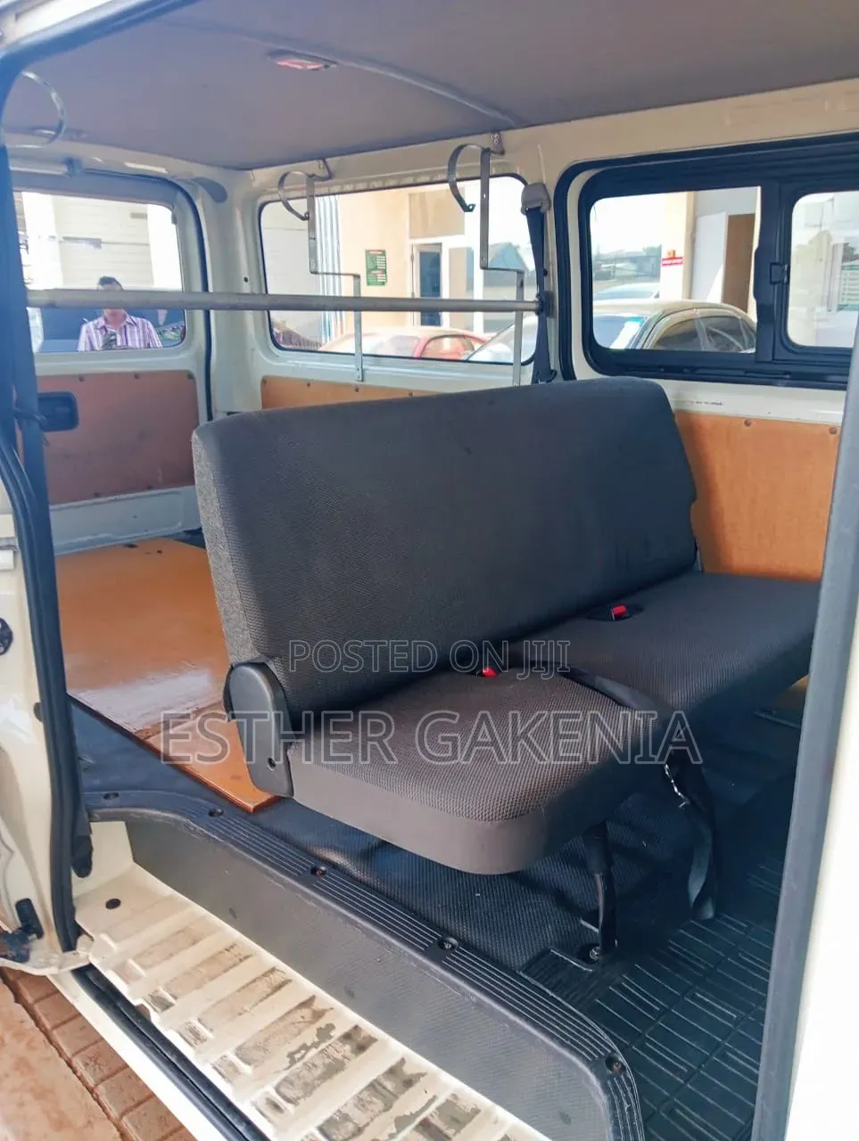 Toyota HiAce 2019 White