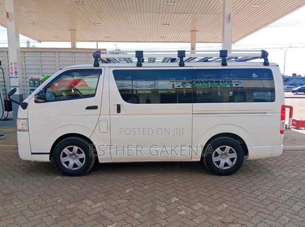 Toyota HiAce 2019 White - thumbnail 7