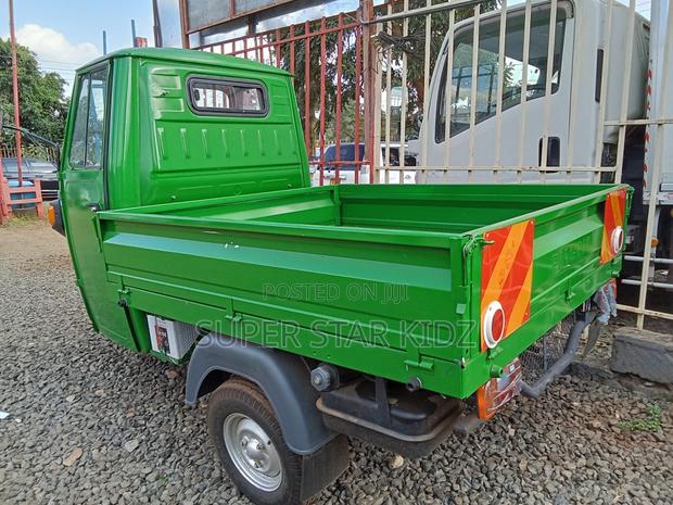 New Piaggio 2025 Green - thumbnail 2