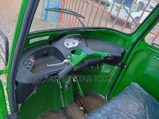 New Piaggio 2025 Green - thumbnail 3