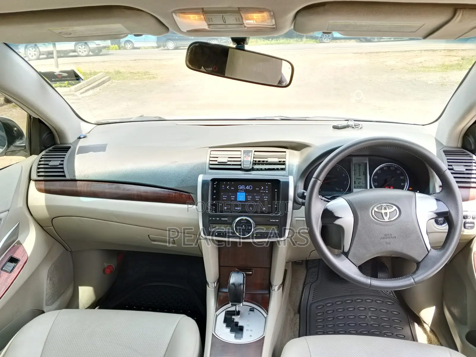 Toyota Premio 2010 White