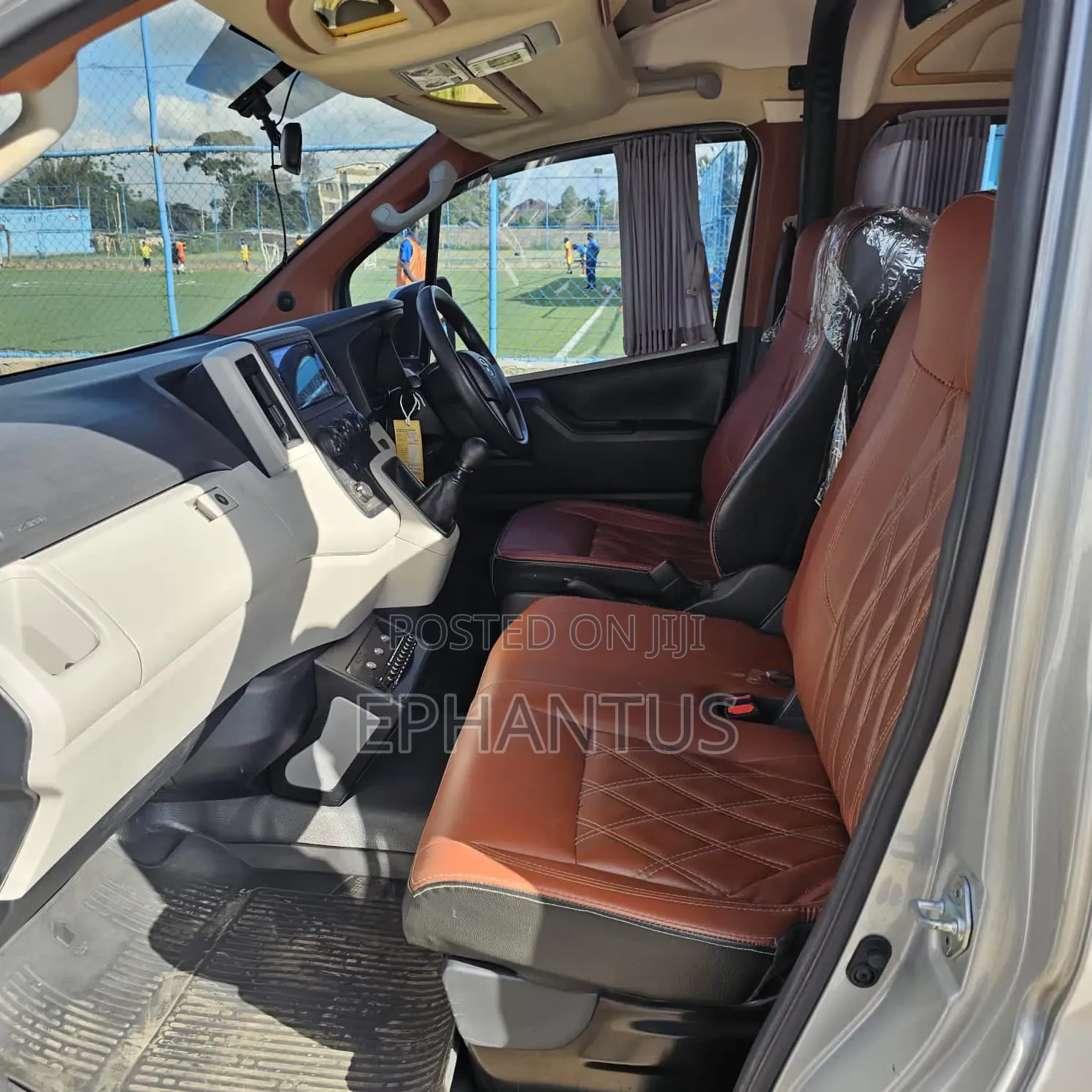 Toyota HiAce 2019 Silver
