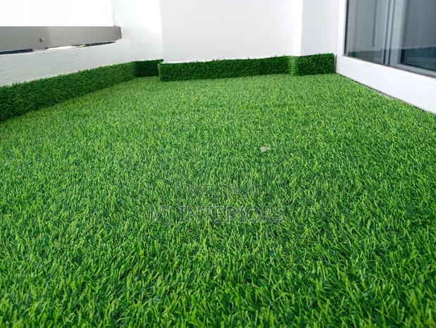 Artificial Grass Carpet for Premium Outdoor Home Makeovers