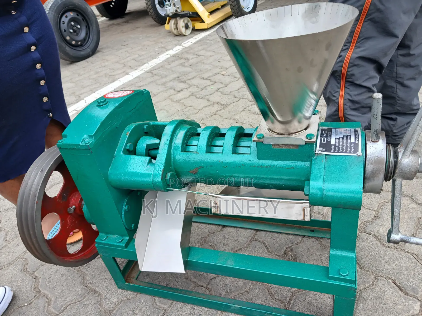 Heavy Duty Screw Cold Oil Pressing Machine 7.5hp.