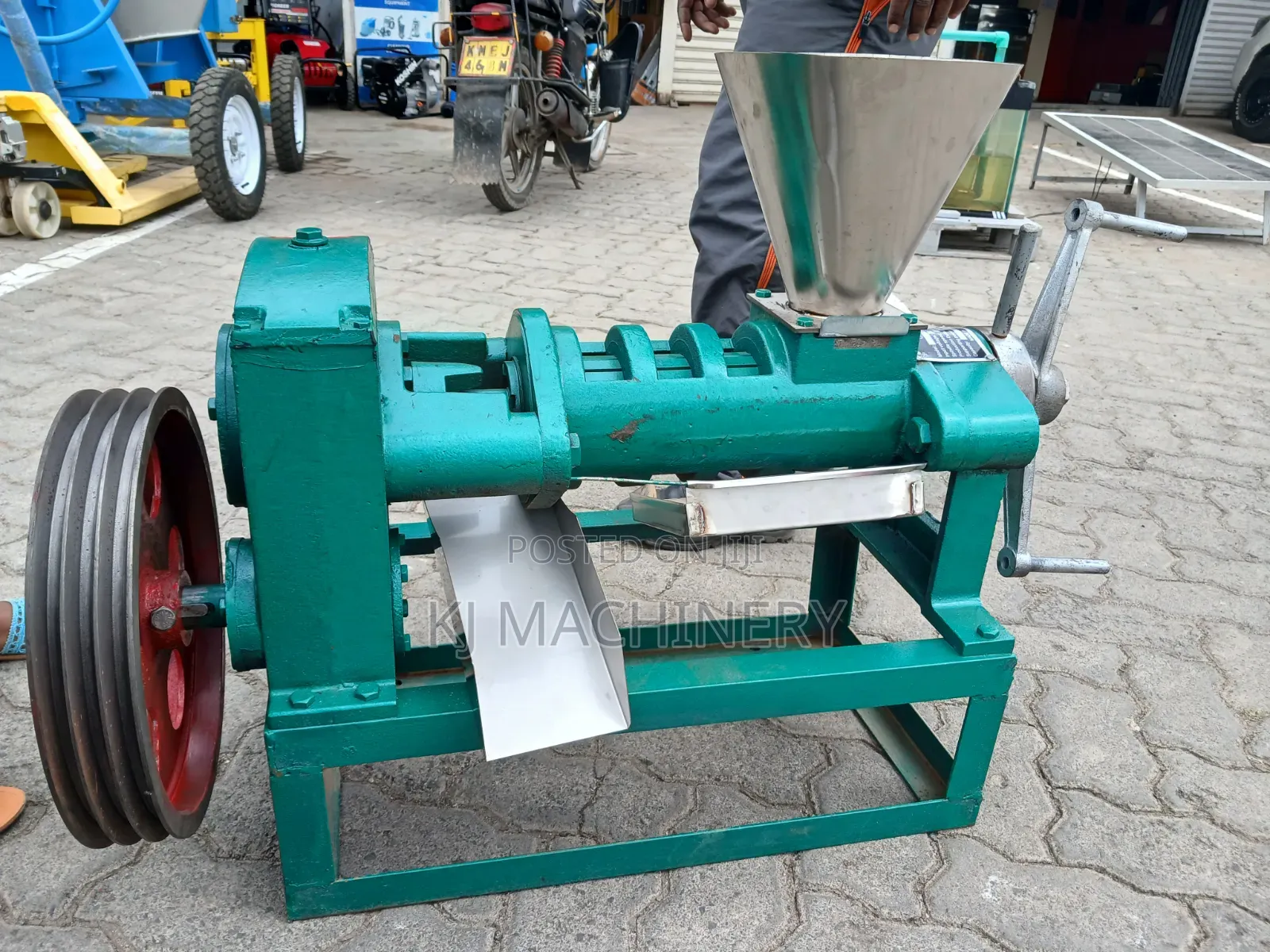 Heavy Duty Screw Cold Oil Pressing Machine 7.5hp.