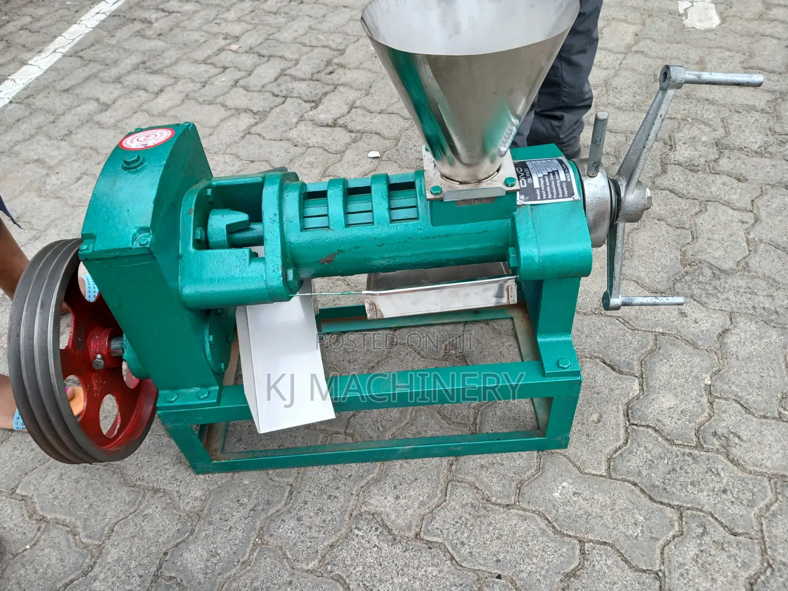 Heavy Duty Screw Cold Oil Pressing Machine 7.5hp.