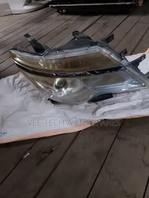 Nissan Serena Headlight