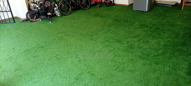 Synthetic Grass Carpet for Elegant Outdoor Property Design