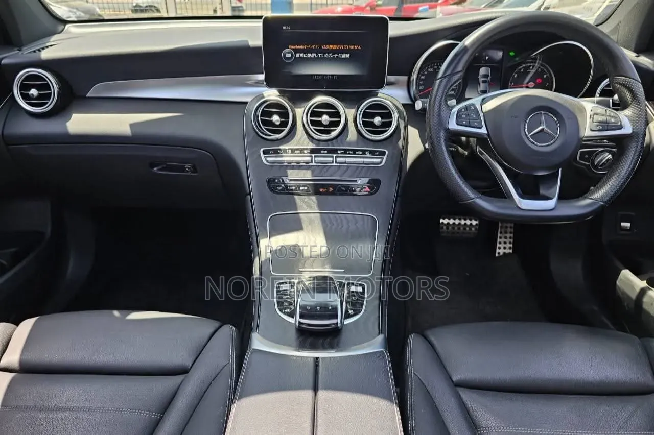 Mercedes-Benz GLC-Class 2021 Off white
