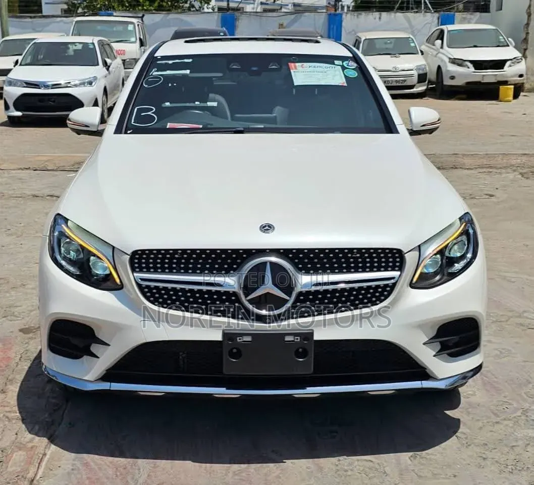 Mercedes-Benz GLC-Class 2021 Off white