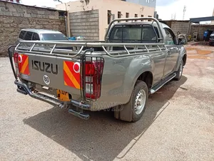 Isuzu D-MAX 2022 Gray