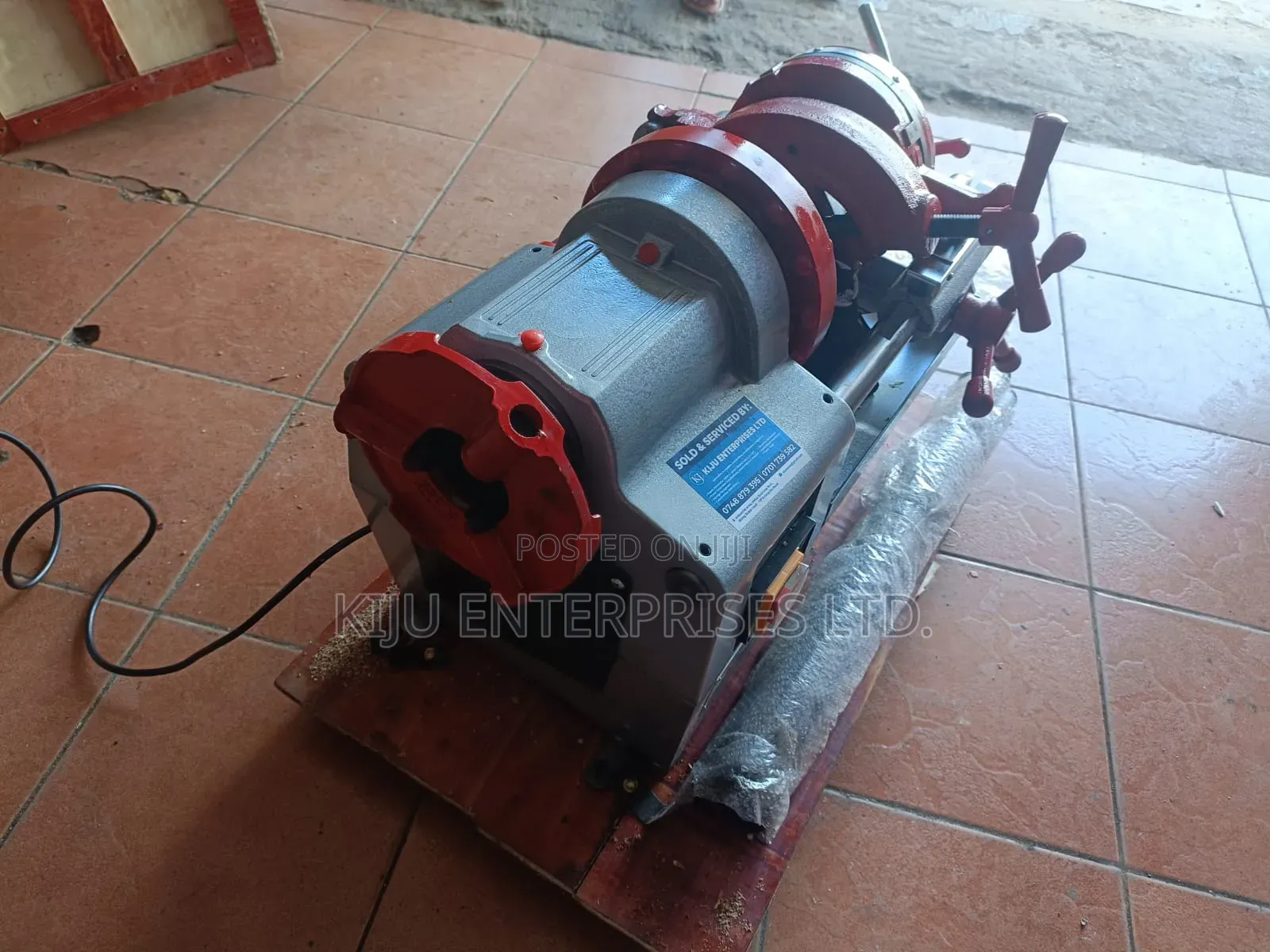 Electric Pipe Threader 1/2 to 2"