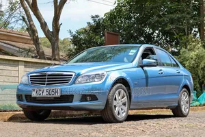 Mercedes-Benz C200 2013 Blue